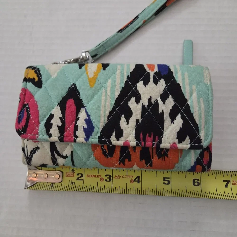 Vera Bradley Pueblo Pattern Snap / Zip Up Wristlet Wallet